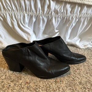 Dolce Vita Black Leather Mules
